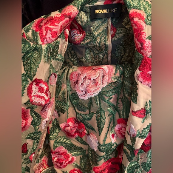 Fashion Nova Floral Embroidered Blazer - Red and Green - Picture 4 of 4